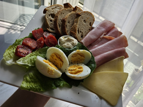 Ordinary breakfast