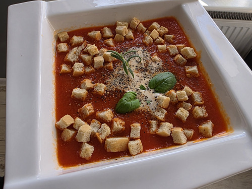 Baked red pepper soup